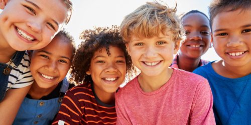 כיצד לגדל ילד מאושר?-סמכות